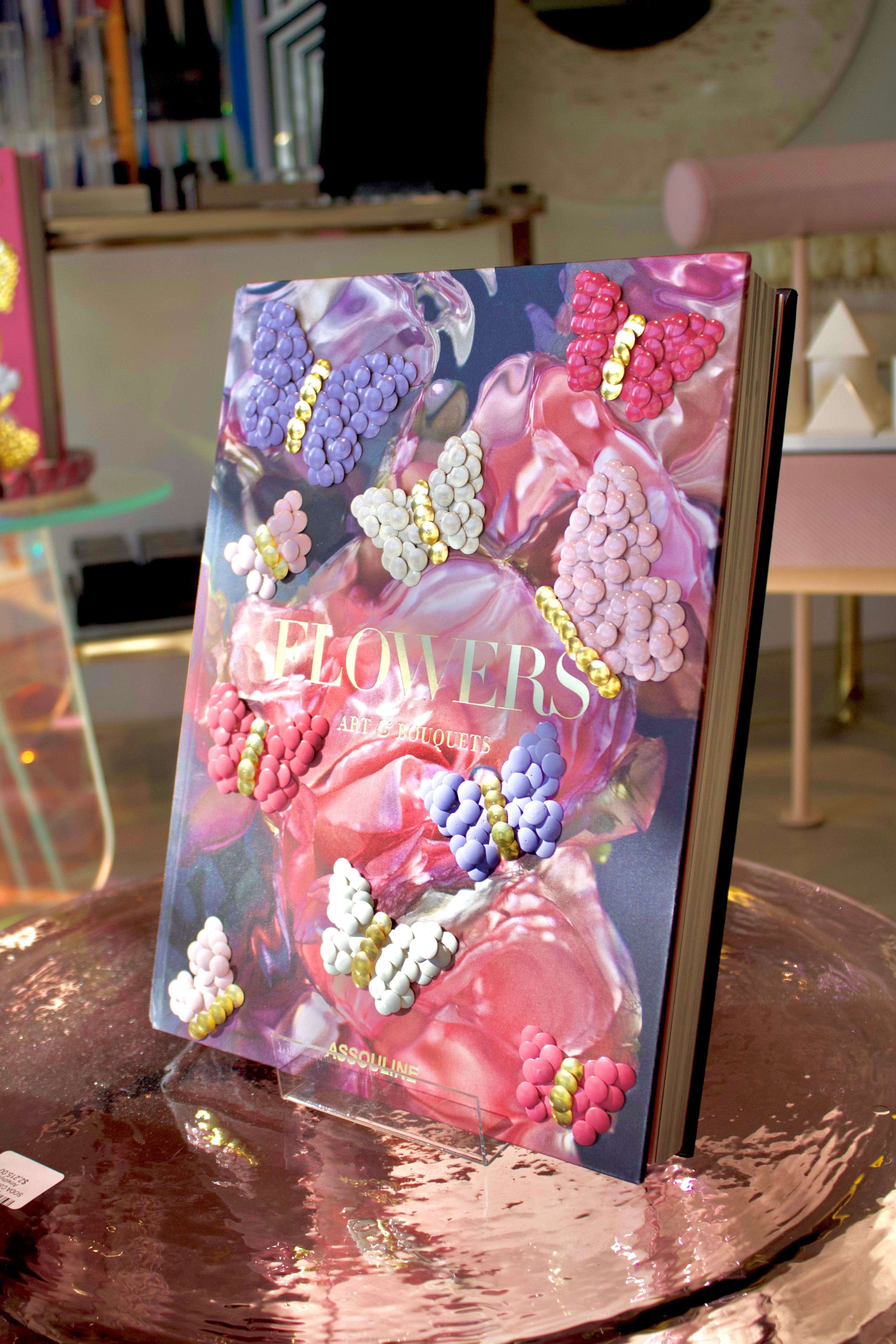 FLOWERS: Bouquets W/Butterflies