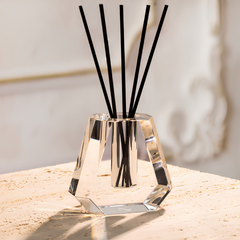 Crystallo Prism Reed Diffuser - SANTAL/ONE WAY