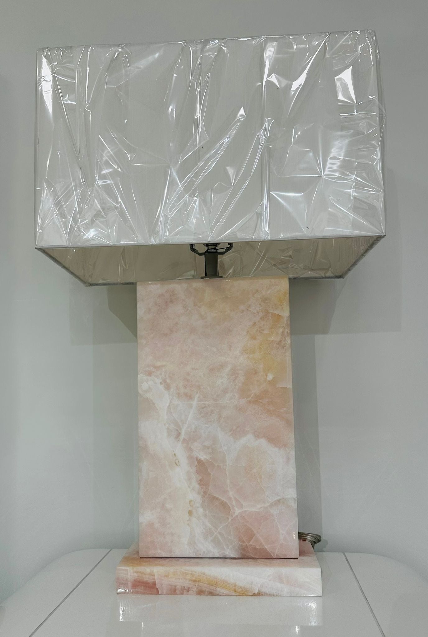 APHRODITE TABLE LAMP