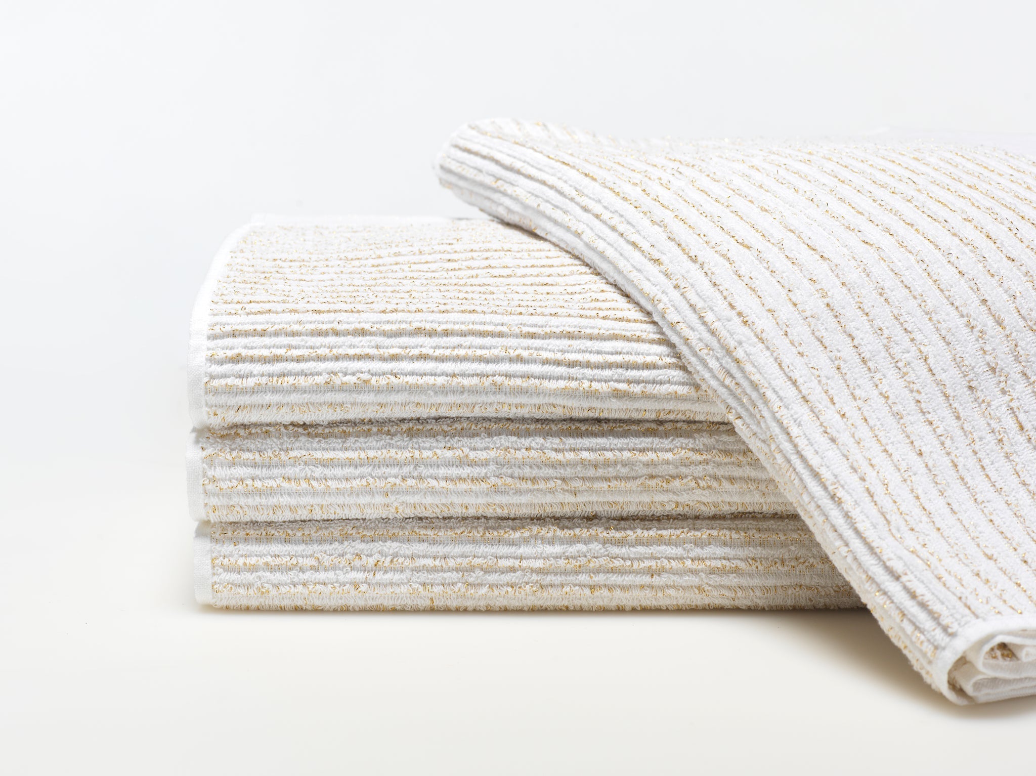 Gild  Metallic Towels
