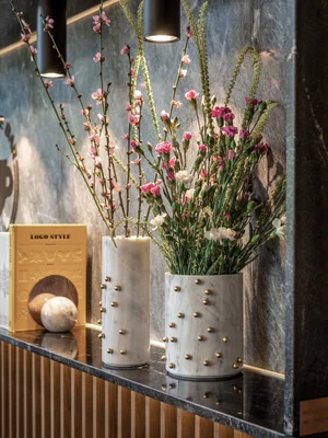 CONFETTI VASES