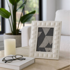 Border Quartz Photo Frame